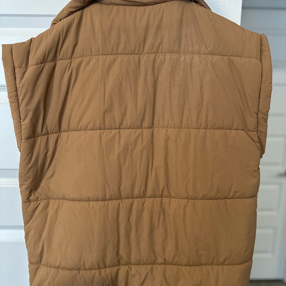 Pink Lily Brown Boxy Puff Vest - Picture 3 of 3